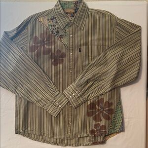 Long-Sleeve Striped Button-Down Shirt with Floral Accents - Green
